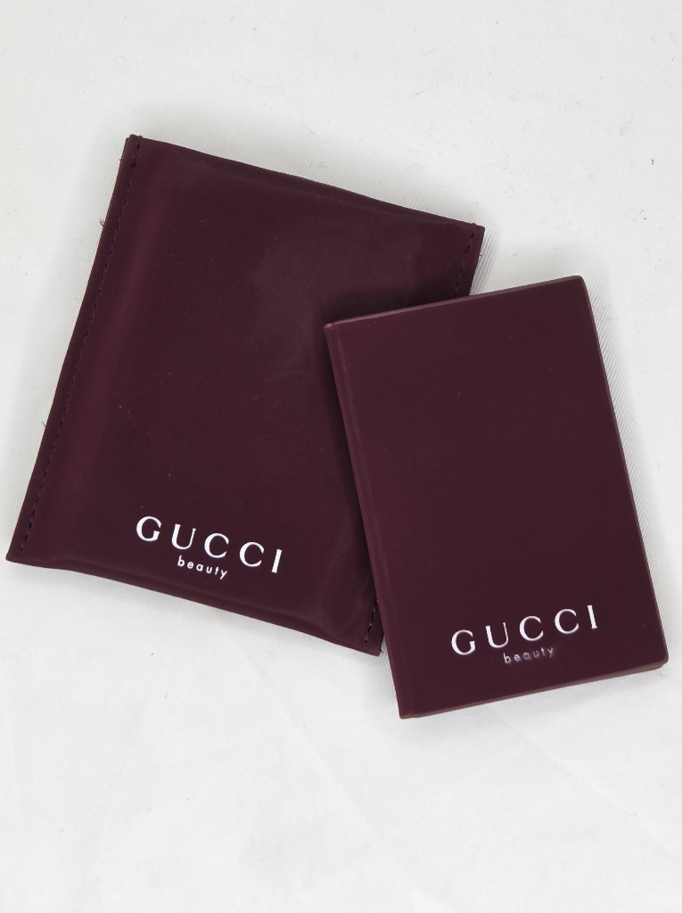 Gucci Compact Foldable Mirror in Deep Berry - Picture 2 of 5